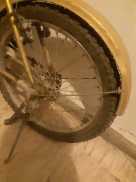 Oskar bicycle new tires chalne me behtreen 3
