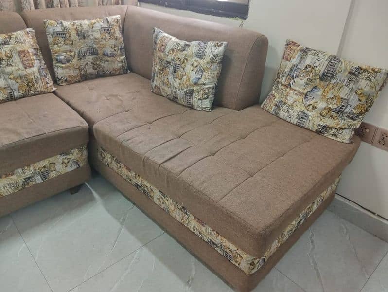 L Shape sofa, seven seators 1