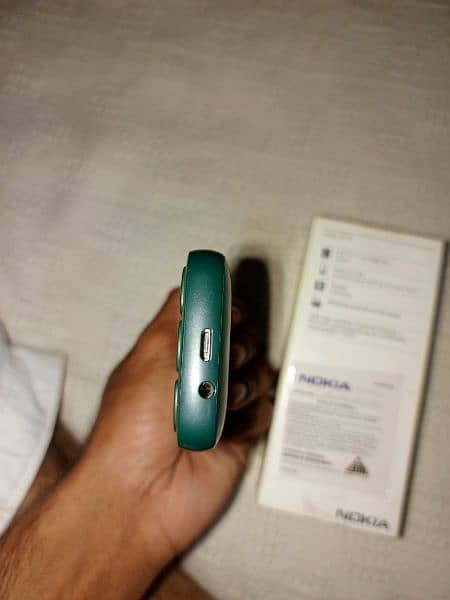 Nokia 6310 4