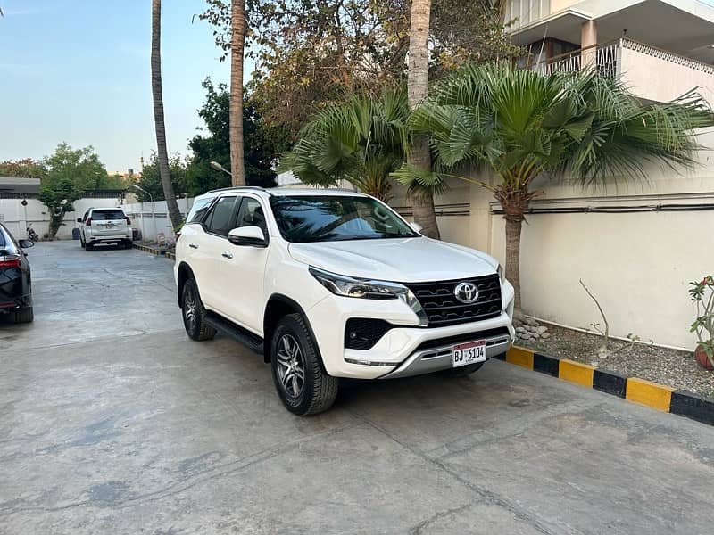 Toyota Fortuner 2021 G New Shape Petrol 20000km Untouched Brand New 0