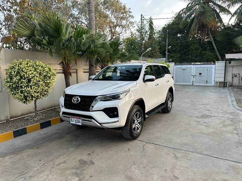 Toyota Fortuner 2021 G New Shape Petrol 20000km Untouched Brand New 4