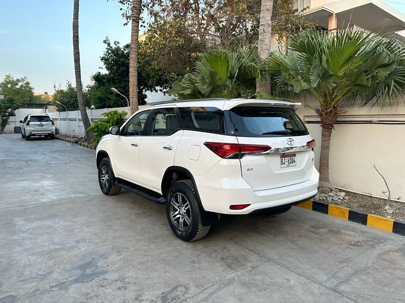 Toyota Fortuner 2021 G New Shape Petrol 20000km Untouched Brand New 6