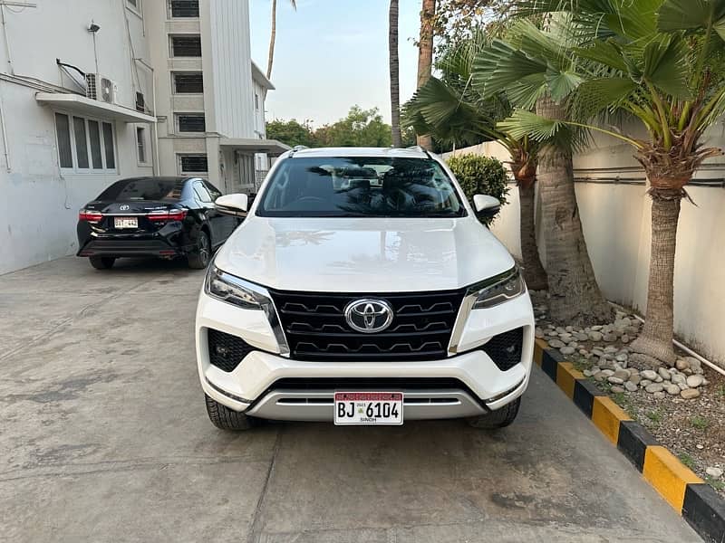 Toyota Fortuner 2021 G New Shape Petrol 20000km Untouched Brand New 8