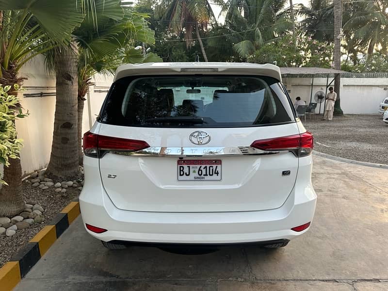 Toyota Fortuner 2021 G New Shape Petrol 20000km Untouched Brand New 10
