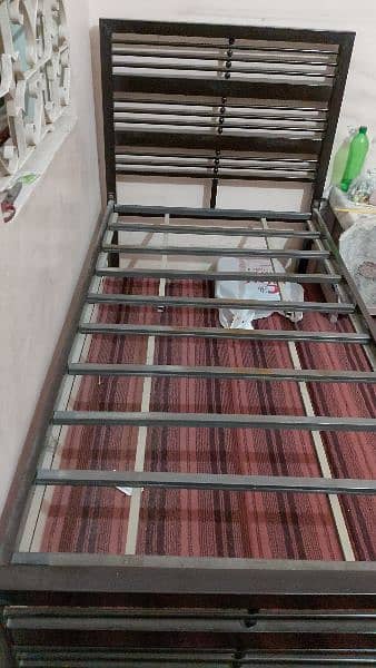 sell iron single bed 0