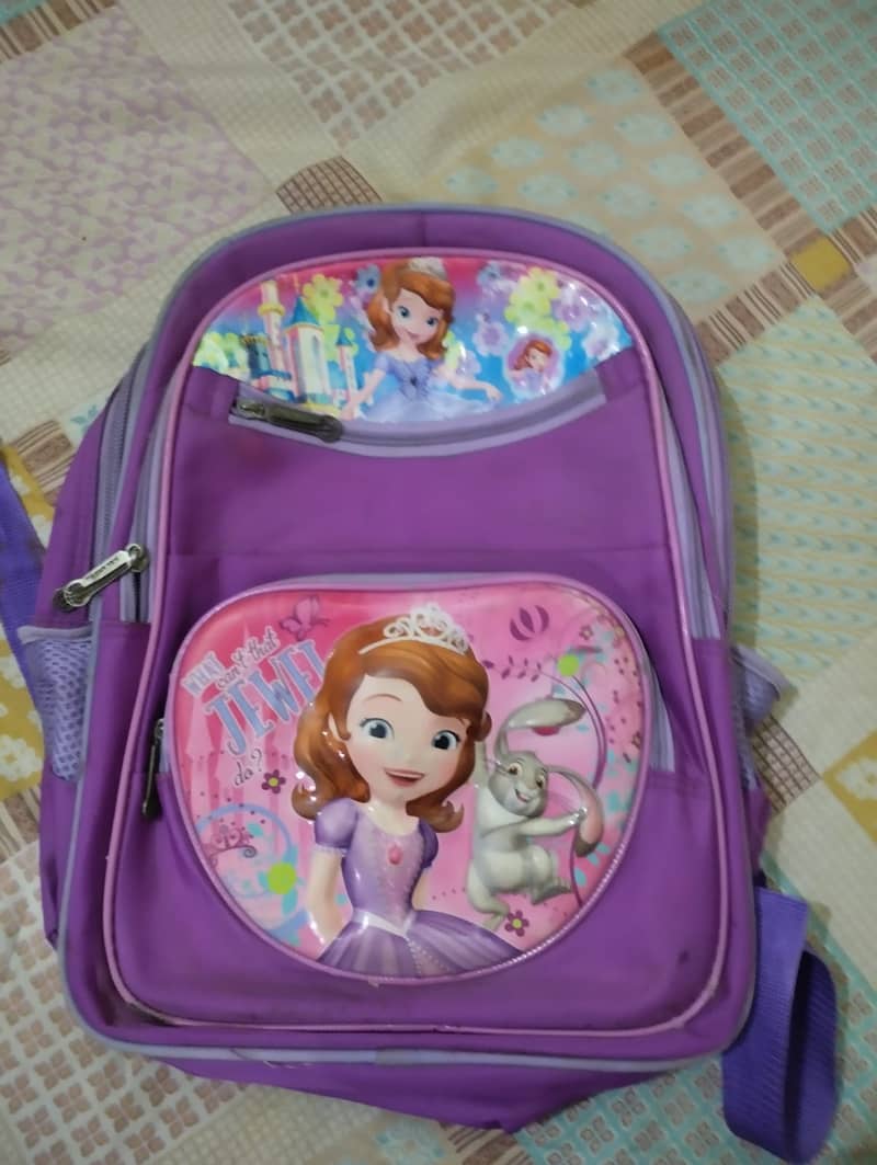 SCHOOL BAGS USED 0