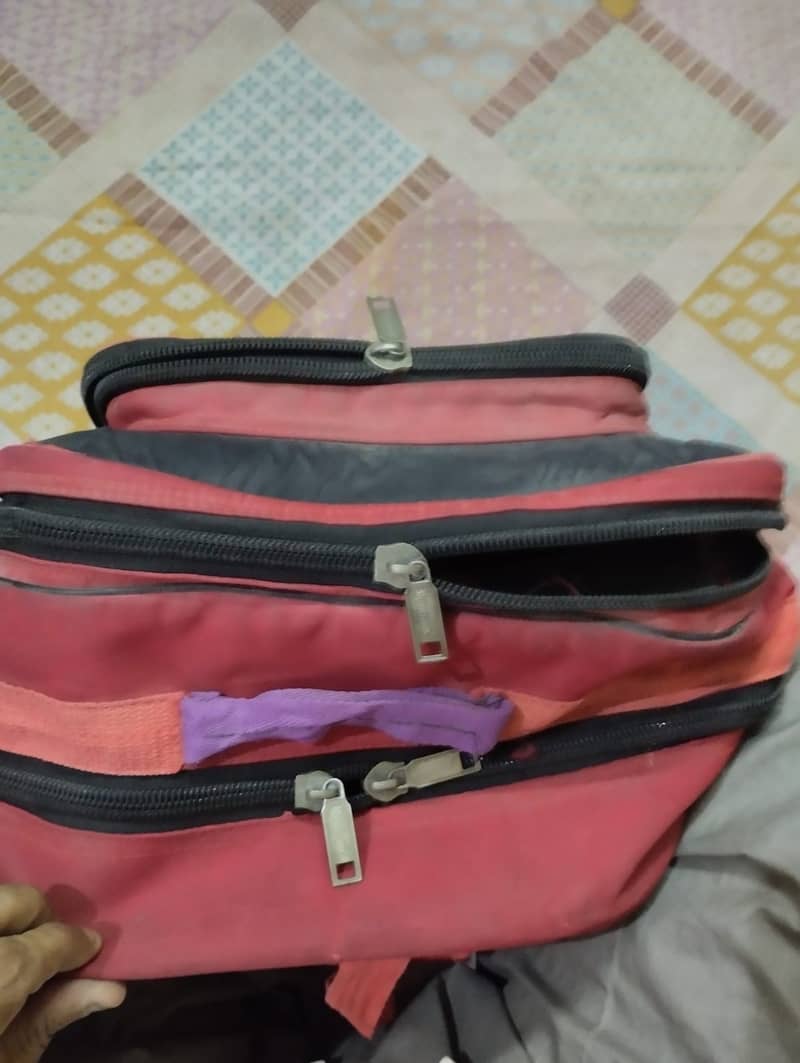 SCHOOL BAGS USED 5