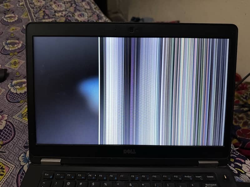 Dell Laptop for sale broken LCD panel 3