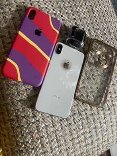 IPHONE XS MAX (with a bundle deal)