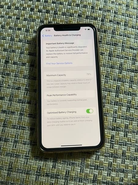 IPHONE XS MAX (with a bundle deal) 4