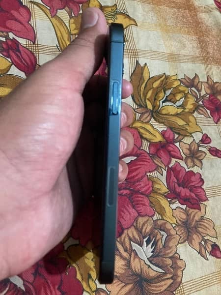 Iphone 12pro, Ocean blue PTA approved. 4