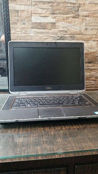 Dell Laptop 2nd generation 4gb ram Hard 200 gb 2