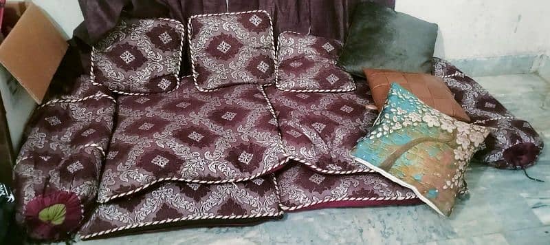 Handmade woven Rugs and Cushions in Better condition 2