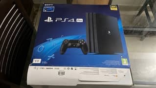play station PS4 Pro +1 Controller + 3 Top Games