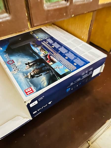 play station PS4 Pro 1TB +1 Controller + 3 Top Games 5