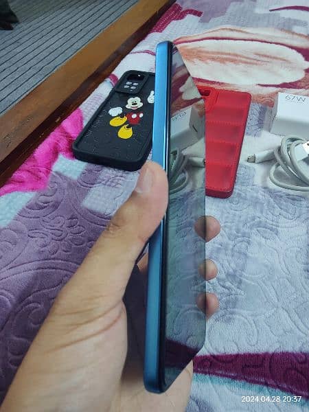 Almost New Redmi Note 12 pro Complete Box 8+8/256 10/10 & 3 Extra Case 3