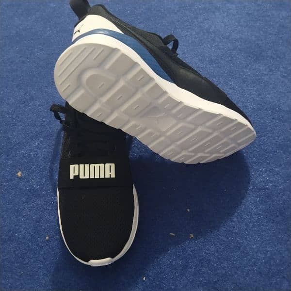 Original PUMA Branded Black Shoes. 5