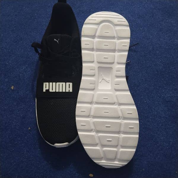 Original PUMA Branded Black Shoes. 7