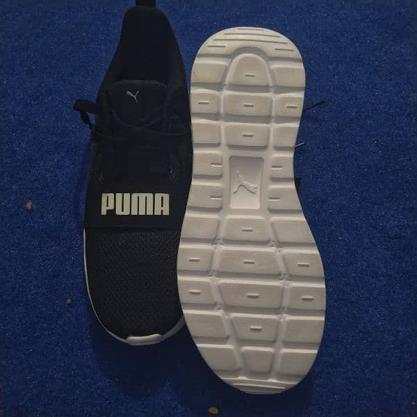 Original PUMA Branded Black Shoes. 8