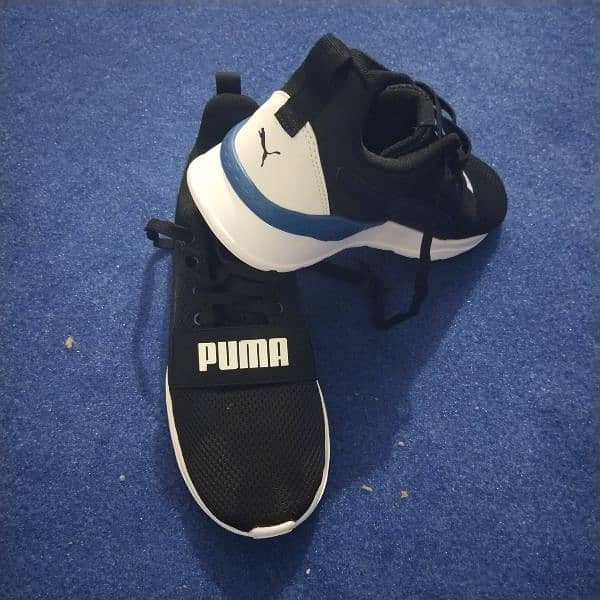 Original PUMA Branded Black Shoes. 11