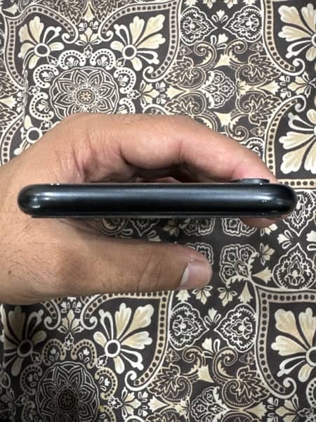 Iphone xr 64gb 77% health with charger only 5