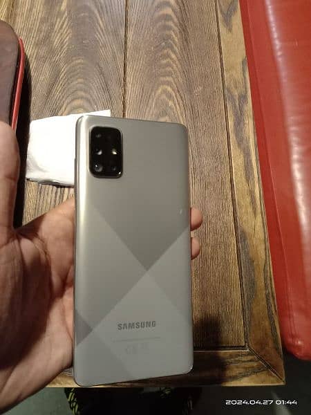 samsung A71 8/128 with box 2