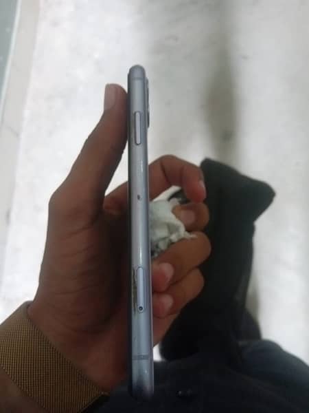iphone 11 64Gb Non Pta waterpack 10\10 condition 2