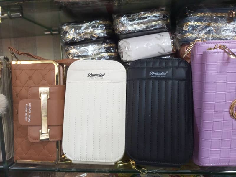 Women's Branded clutch and purses 17