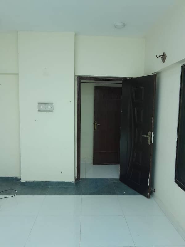 2 BED D/D FLAT FOR RENT IN NEW BUILDING, BLOCk 10, GULSHAN 7
