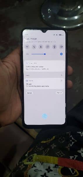 vivo v21e 8+4/128 with box and charger 5