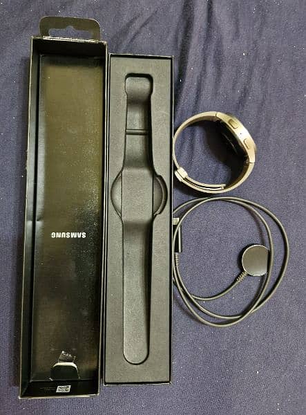 Samsung watch 5 Pro Grey color full box 1