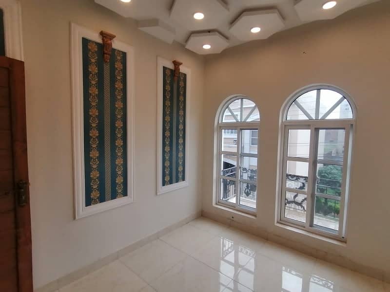 A Centrally Located House Is Available For sale In Lahore 0