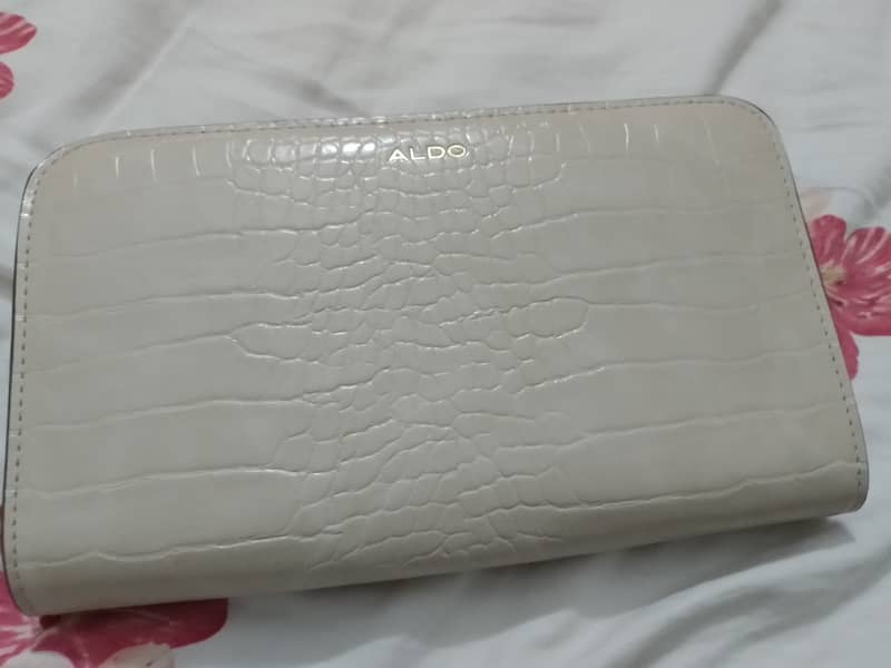Branded Ladies Purse Bag Wallet 1