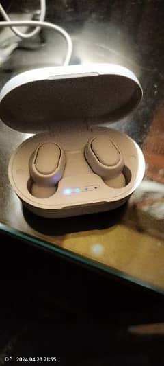 air 5 airbuds new
