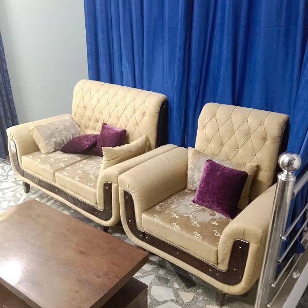 7 Seater Sofa Set for Selling | Used but Good Condition 0