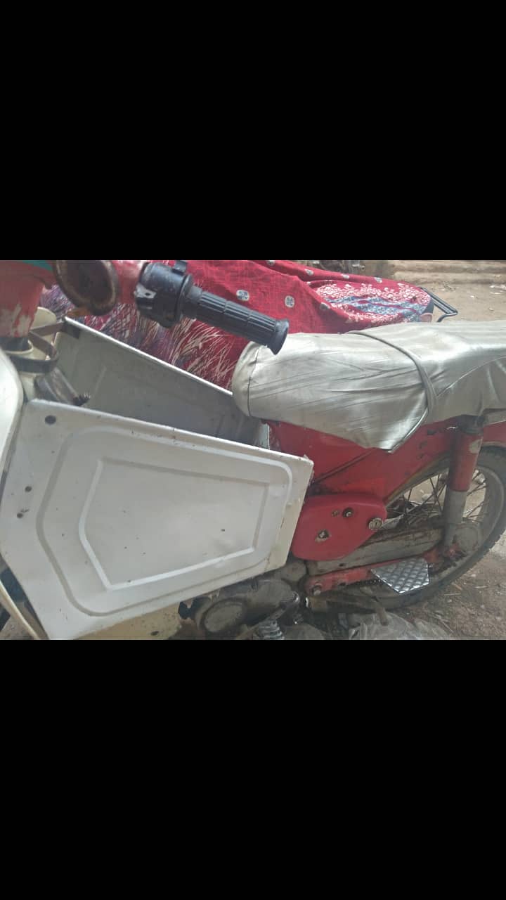 Honda 50cc Bike For Sale In Good Condition 4
