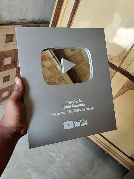 customize YouTube play button 5