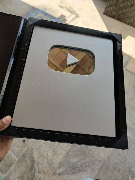 customize YouTube play button 10