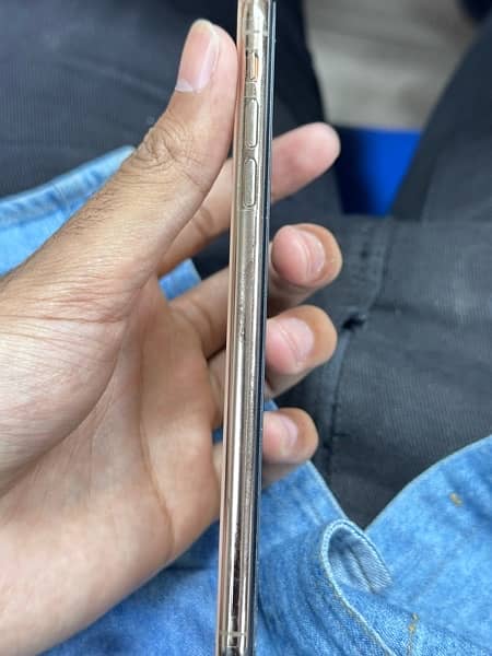 IPHONE XS MAX PTA APPROVED - 256 gb - Water pack 4