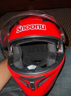 snoonu helmet (brand new)