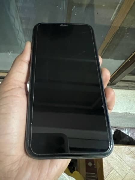 selling my iPhone 11 128 gb 0