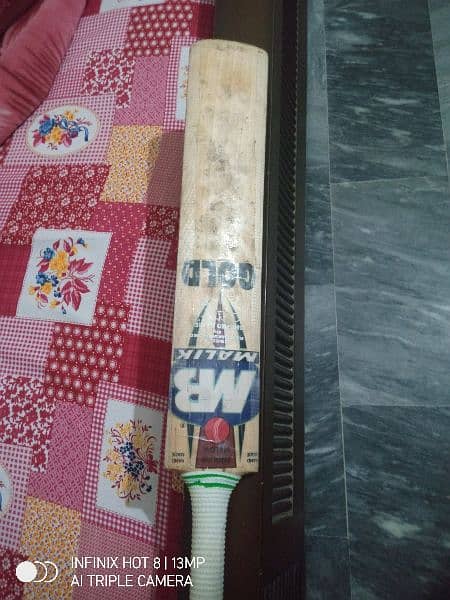 MB Malik Gold edition cricket bat. 6