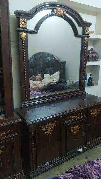 showcase and dressing table doni 18000 ma 1