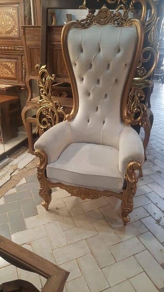 Throne Chair 0