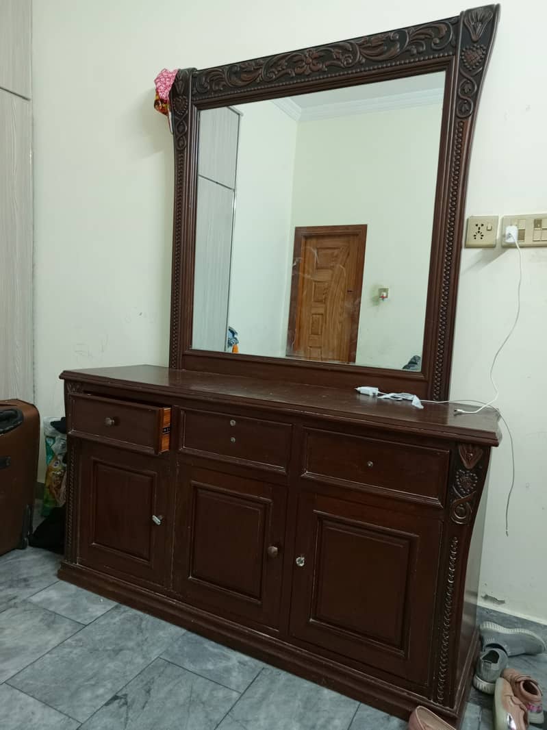 Wooden Dressing Table for Sale 0