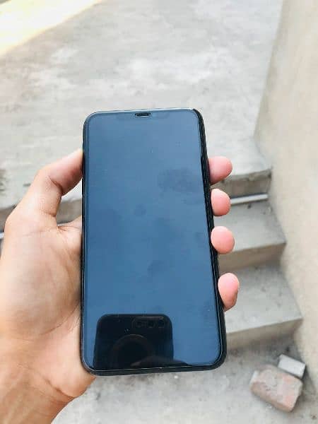 iphone 11 pro max with box non pta everything original 3