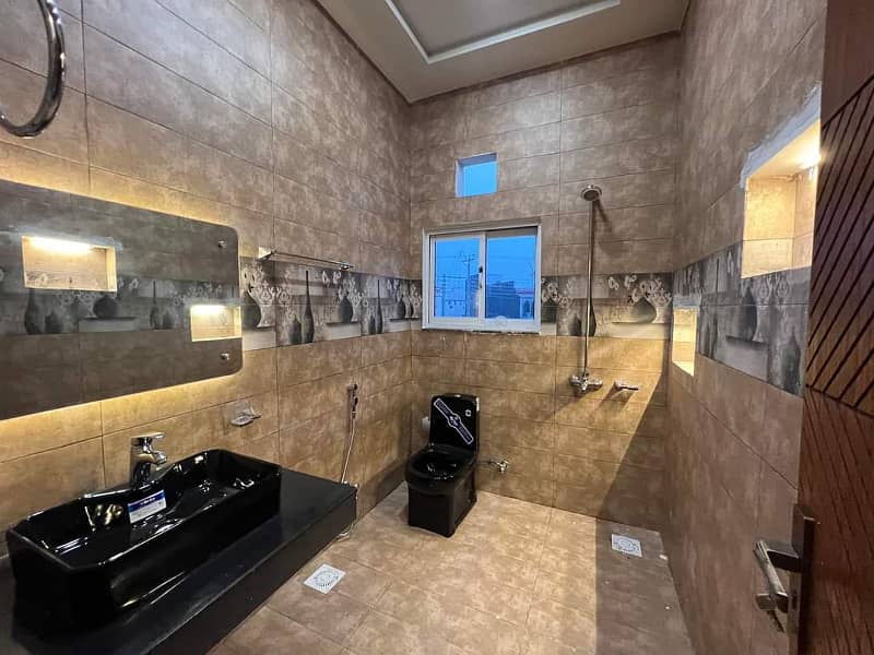 9 marla Luxurious House for sale in Buch villas multan 18