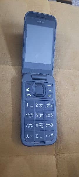 Nokia flip 2660 3