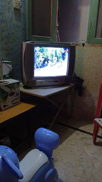 Television 21 inch LG 2