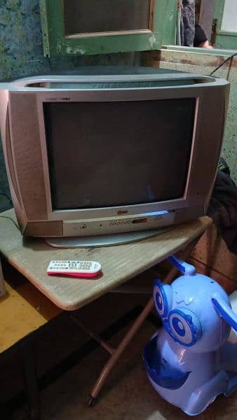 Television 21 inch LG 4